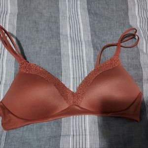 Aerie real sunnie push up wireless